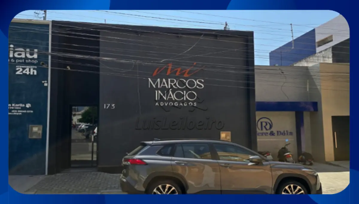 LOTE 158 - PRÉDIO COMERCIAL/ RESIDENCIAL- construída de tijolos e coberta de telhas, com frontão, calçada e muro, Tv. João Pessoa, nº 173, Patos/PB, Área de terreno com 6m x 82m de frente por 34m de extensão