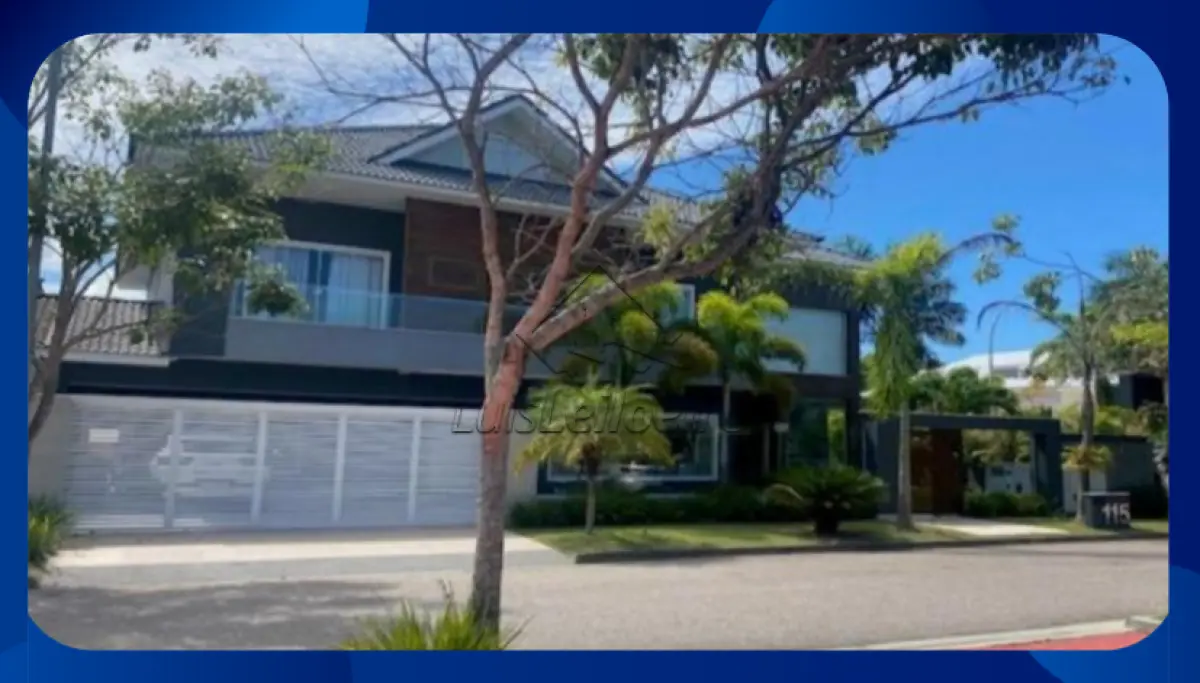 LOTE 012 - CASA DE CONDOMÍNIO - Casa de alto padrão com 2 pavimentos e área total de 681,00m², localizada no Condomínio Quintas del Lago, Rua Ernani Vasconcelos, 115, Barra da Tijuca, Rio de Janeiro/RJ