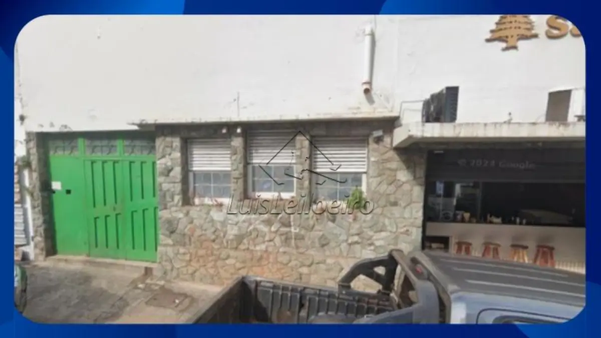 LOTE 085 - CASA (PENHORA DE 1/10) - Rua Santos Dumont, nº 336, Centro, Uberlândia/MG, Área de 260,40m² de terreno com todas as instalações, dependências e benfeitorias