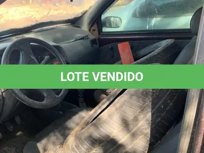 LOTE 000 - Fiat Strada, Fire 2003