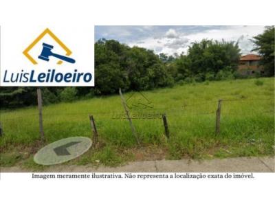 LOTE 0084 - Constituído de três Lotes n°21,22 e 23, da quadra F,do Loteamento Parque Antônio Vieira.Situados na Rua Engenheiro José Walter,bairro Antônio Vieira