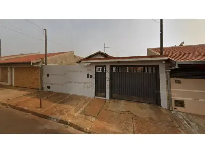 LOTE 0982 - IMÓVEL RESIDENCIAL LOCALIZADO NA RUA NAGIB SAHADE, 556, CONJUNTO RESIDENCIAL CAMILO SAHADE, IGARAÇU DO TIETÊ/SP, COM 76,83M2 DE ÁREA CONSTRUÍDA E 200M2 DE ÁREA TERRITORIAL