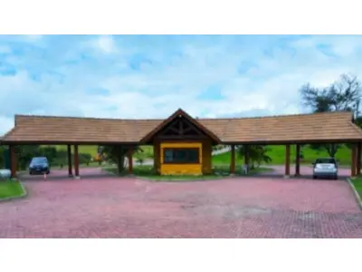 LOTE 02431 - Lote - Nº 17, DA QUADRA B-3, CONDOMINIO VISTA DA SERRA, NA RUA PROJETADA, N 94, BAIRRO PONTO ALTO, GRAVATÁ/PE. COM ÁREA TOTAL DE 1.303,55M²