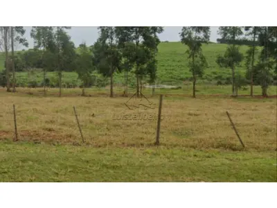 LOTE 046 - Uma gleba de terras, localizada nas proximidades do Bairro Pratinha, Pratânia/SP, com área de 14,332 hectares.