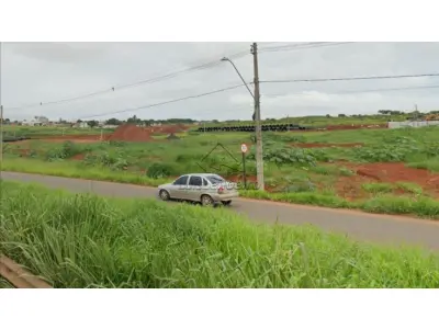 LOTE 001 - Uma gleba de terras Localizado às margens da BR-050, ao lado das empresas VEPESA e MAKRO com uma área de 133.017,70 m²