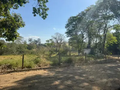 LOTE 001 - Imóvel Industrial ,  Avenida Flora, 621 , Três Coraçôes, Minas Gerais .