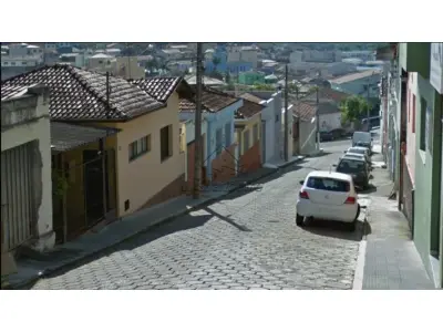 LOTE 029 - 50% DO IMOVEL - LOCALIZADO NA RUA PADRE ANTONIO PASCHOAL, 33, VILA RAMOS, CAMBUI - MG