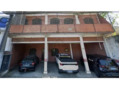LOTE 0243 - PRÉDIO RESIDENCIAL - Avenida Almirante Jair Carneiro Toscano (Av Caravelas), nº 20, Jardim Balneário/Praia da Chácara, Lote 09 da Quadra 01 com área total de 360,00m², localizado no município de Angra dos Reis/RJ (PARCELAMENTO EM ATÉ 60 MESES).