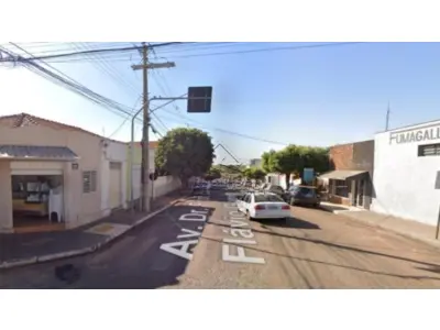 LOTE 000 - IMÓVEL RESIDENCIAL - EDIFICADO NO LOTE 15, DA QUADRA 22, SITUADO À RUA BENTO ALVES DE NATEL, SUD MANNUCI, COMARCA DE PEREIRA BARRETO/SP. ÁREA DO TERRENO: 560M2