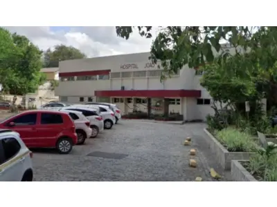 LOTE 00153 - PRÉDIO COMERCIAL - Imóvel hospitalar denominado Hospital João XXIII, constituído por sub-solo, pavimentos térreo e superior e área de estacionamento, com área de 8.060,27m², localizado no município de Campina Grande/PB .