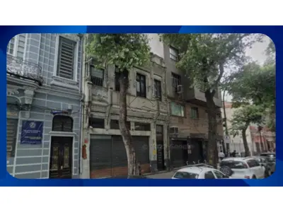 LOTE 000 - PRÉDIO COMERCIAL - Prédio com área total de 206m² e 2 andares, localizado na Lapa, Rio de Janeiro/RJ