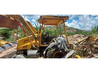 LOTE 023 - RETRO ESCAVADEIRA RANDON RK 406B/