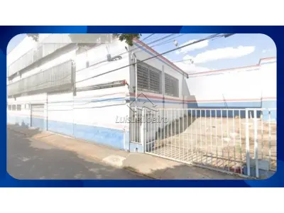 LOTE 0180 - PRÉDIO COMERCIAL - Imóvel composto das matrículas 16065, 41850, 57257, com área territorial de 2.617,50m² e área construída de 3.106,41m², localizado na Rua Castro Alves, nº 1076 (atual 1512), município de Araraquara/SP (PARCELAMENTO EM ATÉ 60 MESES)