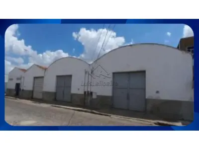 LOTE 004 - PRÉDIO COMERCIAL - Rua Sargento Benevides Montes, nº 211, Bairro Primavera, Arapiraca/AL, Área de 770m²