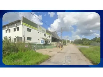 LOTE 072 - PRÉDIOS COMERCIAIS - 03 terrenos com edificações, áreas de 1.885,00m² cada, Rua Imbiara, Distrito Industrial, Araxá/MG, com benfeitorias de 100m² em alvenaria e 800m² de galpão industrial em cada unidade