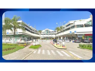 LOTE 115 - SALA COMERCIAL - Sala 250, com área útil de 25,25 m² e direito a uma garagem no subsolo, localizada na Av. das Américas nº 10101, Freguesia de Jacarepaguá, município do Rio de Janeiro/RJ.