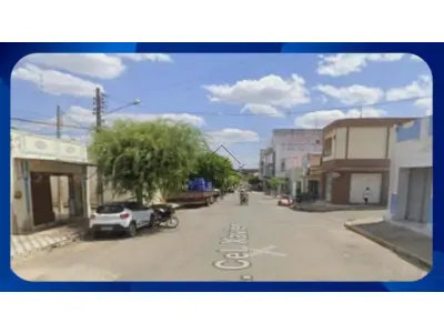 LOTE 088 - CASA - Terreno de 3,60m de frente por 1 quarteirão de comprimento, Rua Coronel Xavier, Aurora/CE