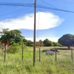 LOTE - AVENIDA SEBASTIÃO LOPES, 37-28, PRESIDENTE EPITÁCIO/SP. COM ÁREA TOTAL DE 11.845,00 M² E ERGUIDO SOBRE O TERRENO UMA CASA RESIDENCIAL COM 152,87 M² DE ÁREA CONSTRUÍDA.