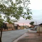 50% DO LOTE 01-B. COM BENFEITORIAS, À RUA COMENDADOR GARCIA, Nº 533, JARDIM BELA VISTA, PARNAÍBA/MS, COM ÁREA TOTAL DE 999,90M² .DESSES APENAS 50% FOI PENHORADO FALE COM O LEILOEIRO (035-99710-0861)
